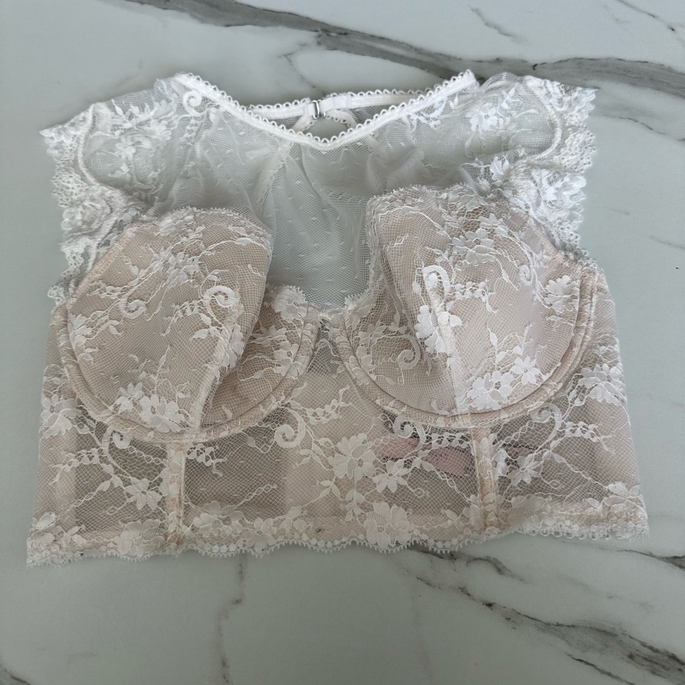 Victoria Secret Demi Bra Top!